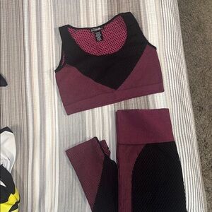 Athletic leggings + top set